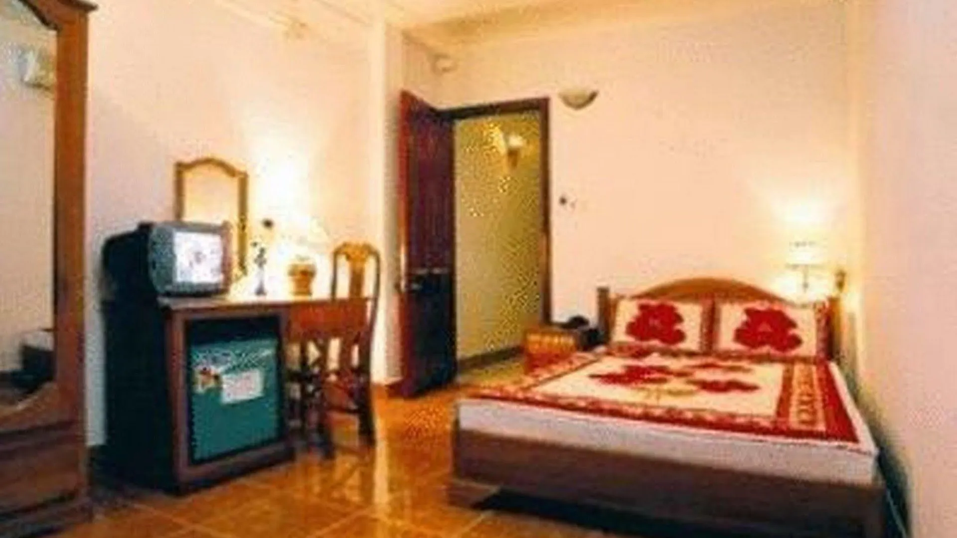 Vinh Huy Hotel Χόι Αν 2*,